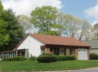 223 Kingston Dr, Ridge, NY 11961