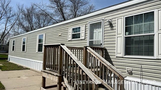 1st image of 112 Carriage Lane Est #112