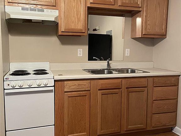 4th image of 119 N 37th St APT B2