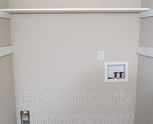 5th image of 5401 Scenicwood Rd #11