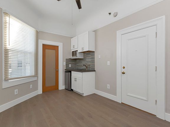 4th image of 2136 Broderick St #18