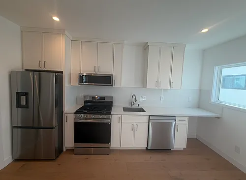 1911 Gates St #1 Photo 1