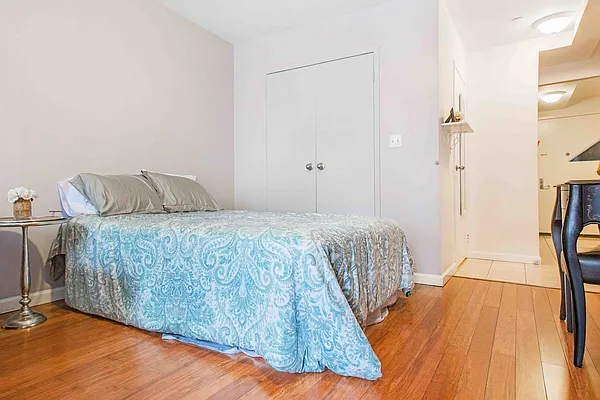 Rented by Think Properties | media 8