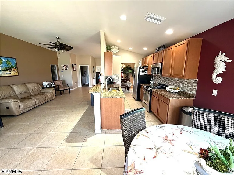2609 Clairfont Ct — Photo 6