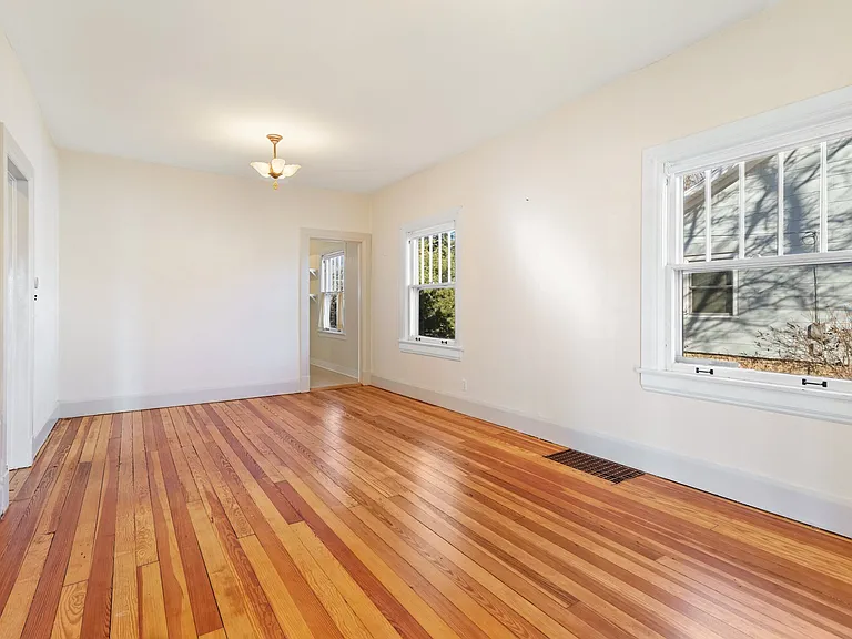 416 E Espanola St — Photo 7