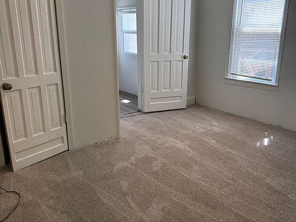 5th image of 404 Milton Ave
