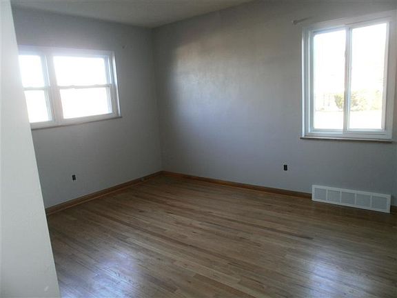 5th image of 500 Judy Dr