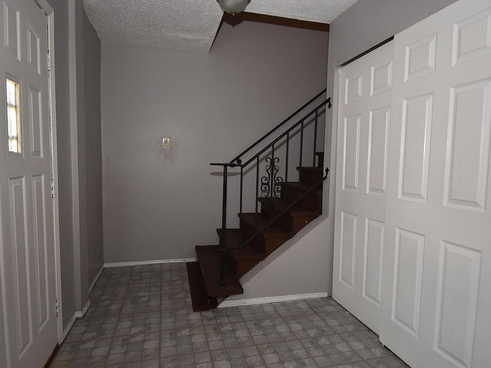 1st image of 225 Northport Hills Dr