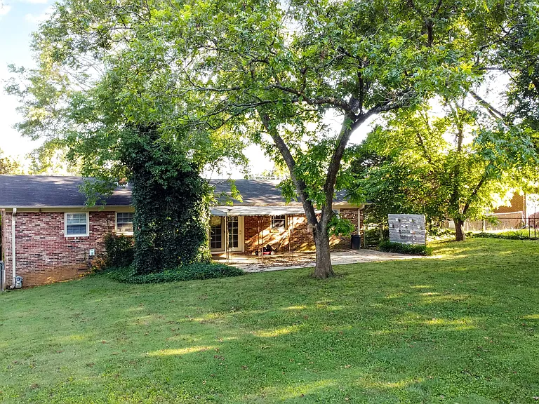 619 Heathwood Dr — Photo 31
