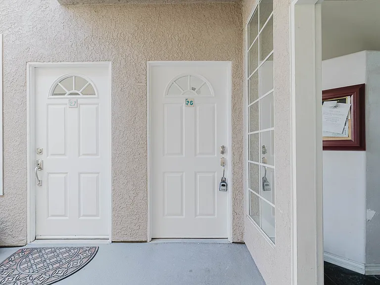 18347 Saticoy St #26 — Photo 5