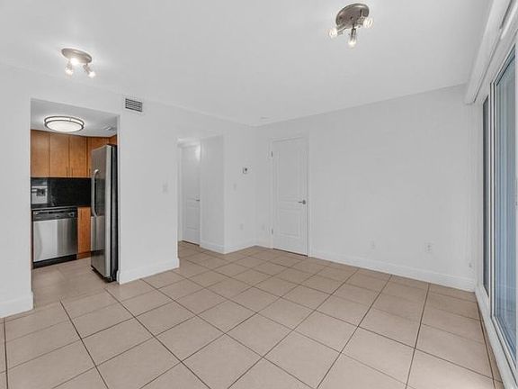 4th image of 2100 Brickell Ave #305