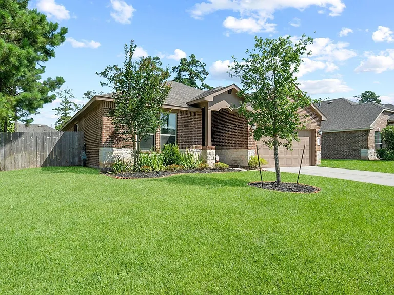14011 Wolftrap Ln — Photo 2