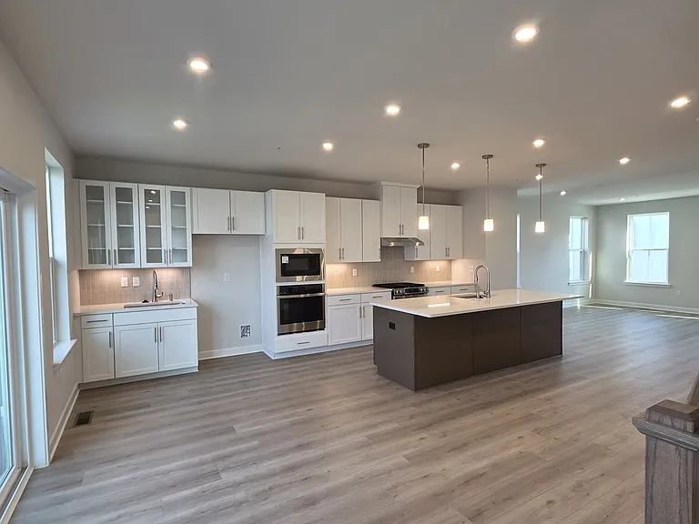 8 Weldon Way — Photo 22