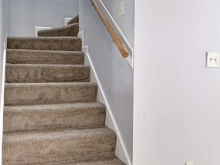 12928 Daybreak Cir — Photo 17