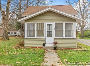 88 E Muskegon St, Cedar Springs, MI 49319
