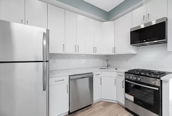 Rented by REAL New York | media 29