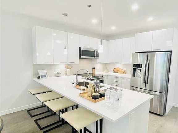 4th image of 7375 Horne St #507