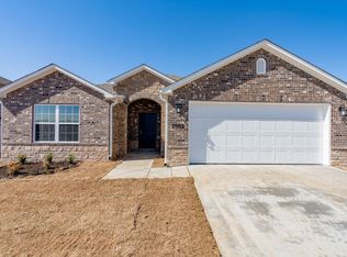 7002 SW Chalkstone Rd, Bentonville, AR 72713
