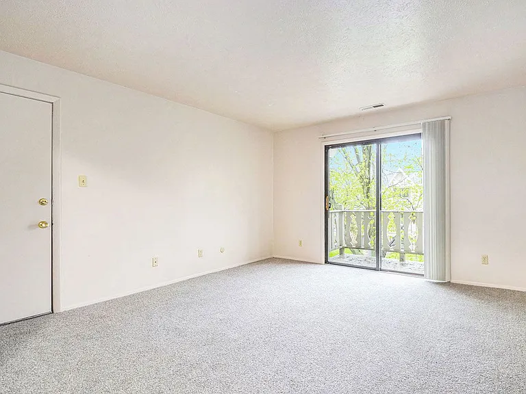 Wingate Apartments — Photo 57