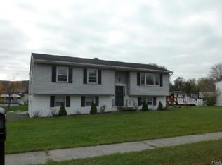 18 Lincoln Dr, Washingtonville, NY 10992