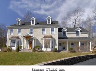 3 Laconia Dr, Clinton, CT 06413