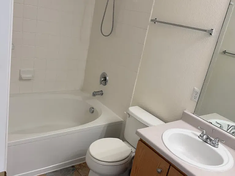 5170 Biscay Ct — Photo 24