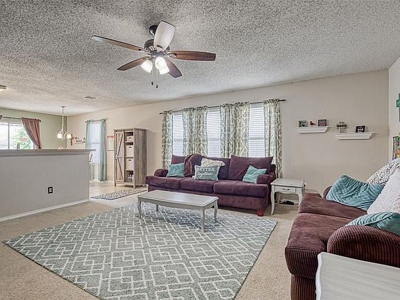 3rd image of 9308 Goldenview Dr