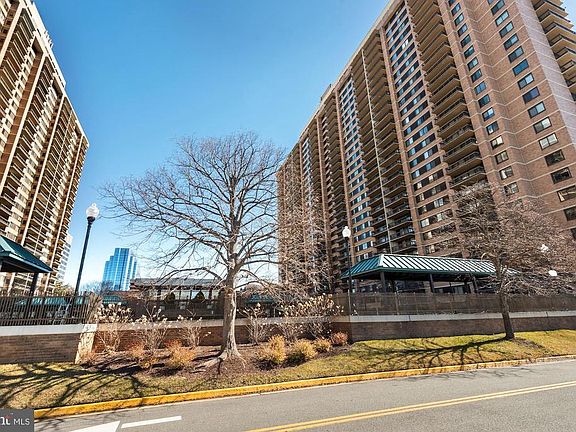 Welcome to Skyline Square!  You'll LOVE it Here!