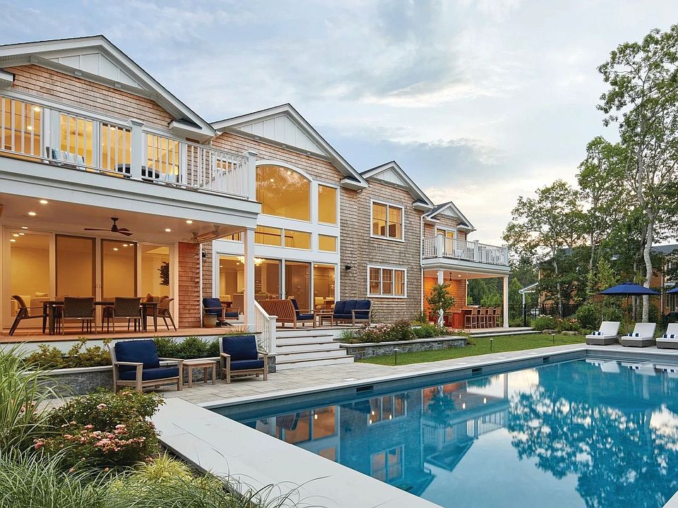 1st image of 19 Carwin Ln