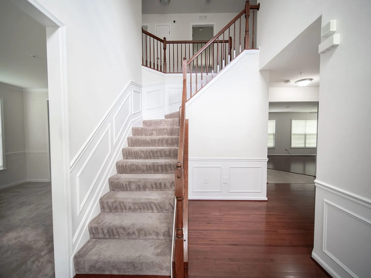 4 bed, 3.5 bath, 3785 sqft, $3,950 — Photo 2