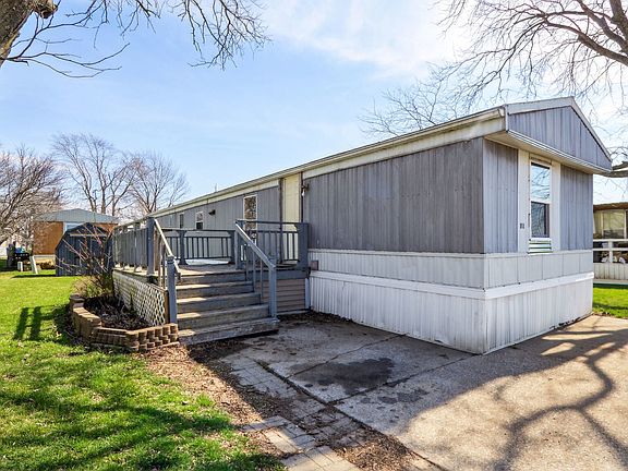 2nd image of 4809 W Windsor Rd #D18