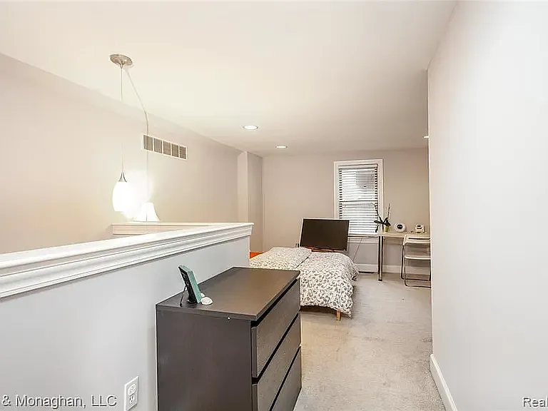 1308 Hampton Rd — Photo 26