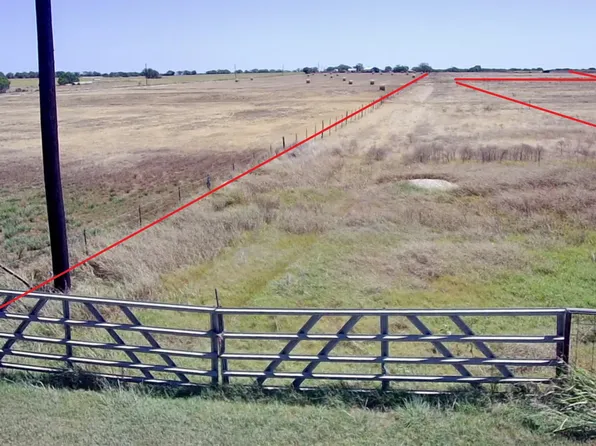 2443 County Road 101, Floresville, TX 78114