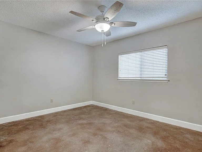 6009 Avery Island Ave — Photo 23