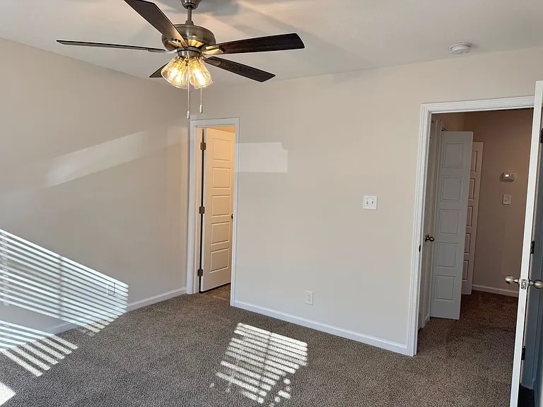 130 Quarry Point Dr — Photo 17