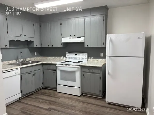 913 Hampton St APT 2A, Eden, NC 27288