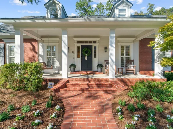 107 Sangria Dr, Hattiesburg, MS 39402