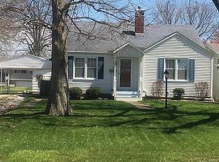 1414 N 6th St, Vandalia, IL 62471