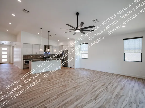 2418 E Amelia Ave, Phoenix, AZ 85016