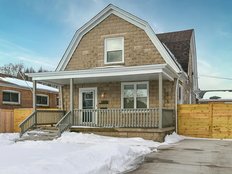 11240 S Kedzie Ave — Photo 1