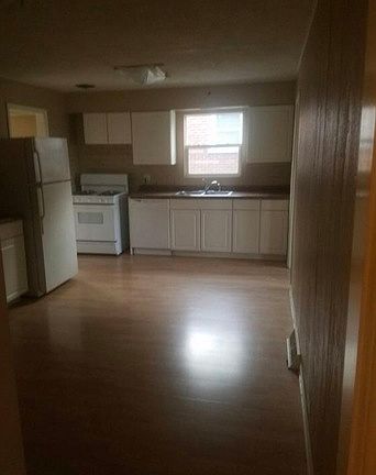 4th image of 769 E 156th St