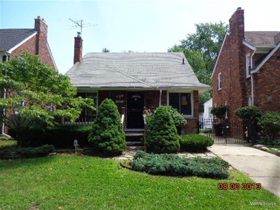 1st image of 18440 Blackmoor St