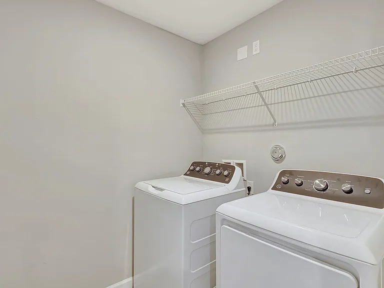 5694 SE Edgewater Cir — Photo 18