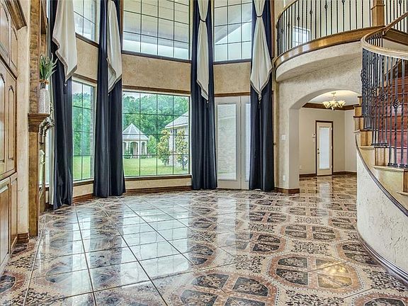 4th image of 1713 High Valley Ln