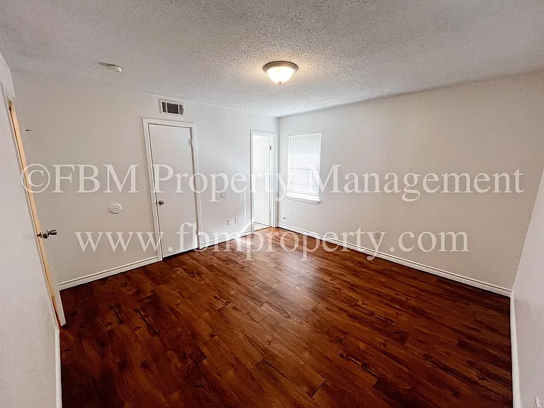 1408 Nichols St — Photo 13