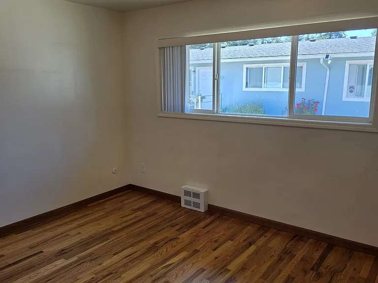 5309 SE Henry St — Photo 10