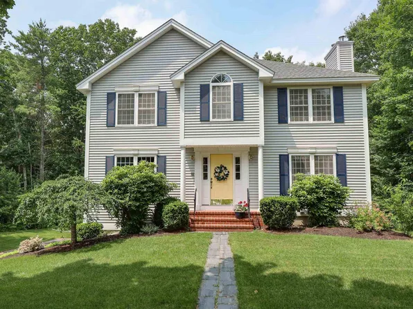 16 Mountain Road, Bedford, NH 03110