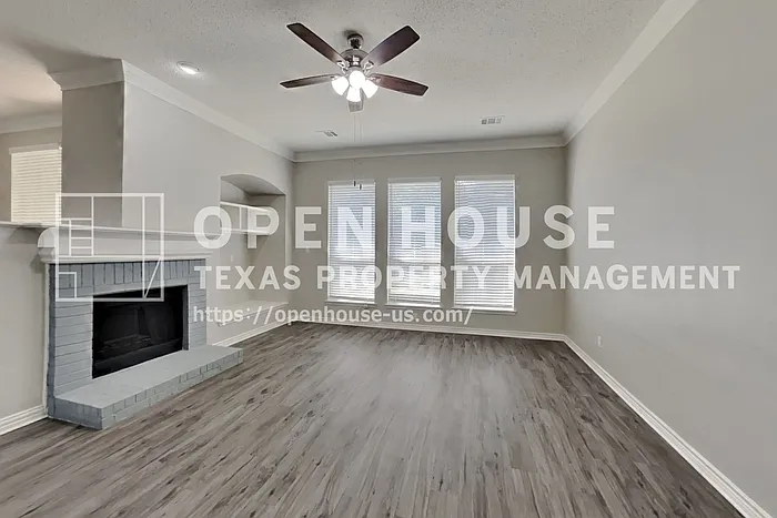 2209 Laura Elizabeth Trl — Photo 4