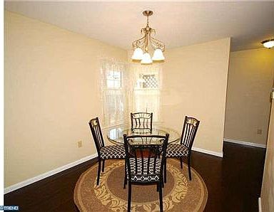 4th image of 122 Tuckahoe Ln