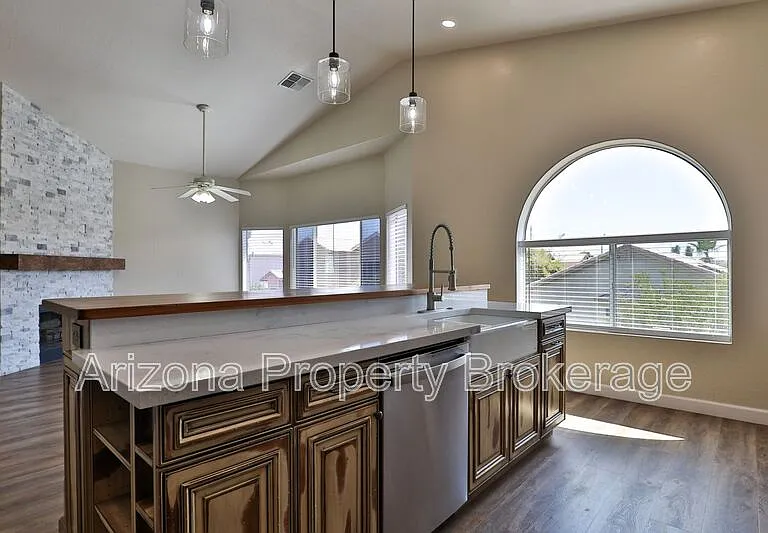 4601 E Scott Ave — Photo 9